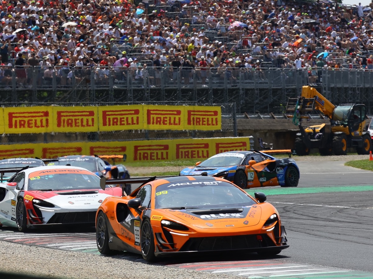  McLaren Trophy Europe, Target leads the way on its debut with a win, podiums, and pole position