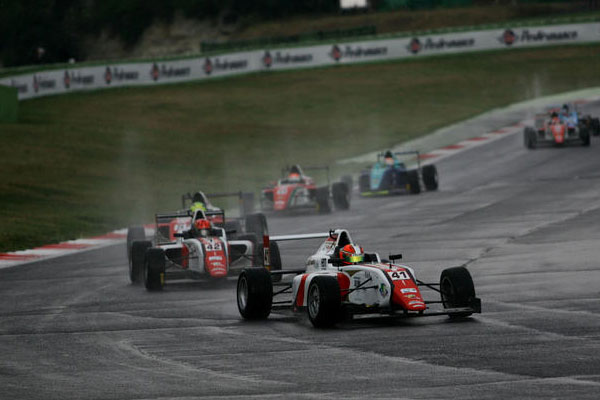 Doppietta DR Racing a Vallelunga Guzman e Petrov di strategia