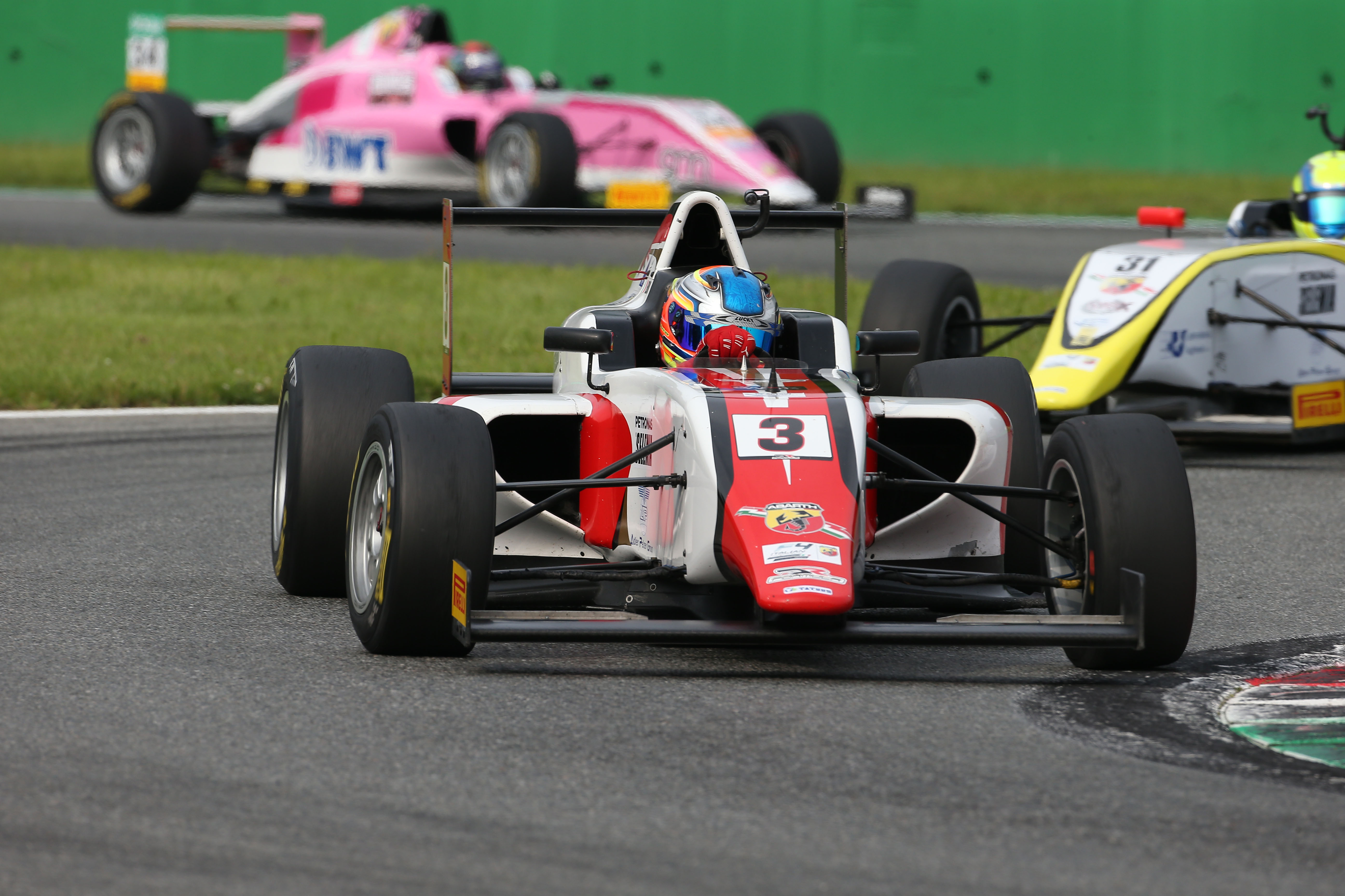 Morricone conquista la top 10 nella F4 italiana a Monza